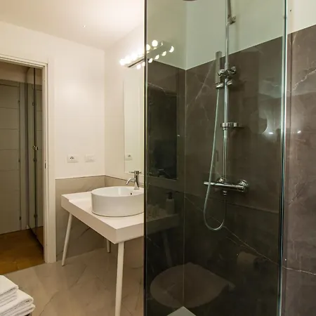 Album Boutique Bed & Breakfast 2*