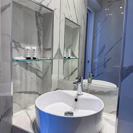 לינה וארוחת בוקר Album Boutique סאסארי