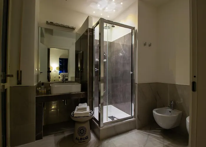 Bed & Breakfast Album Boutique 4*